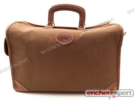 longchamp vanity case