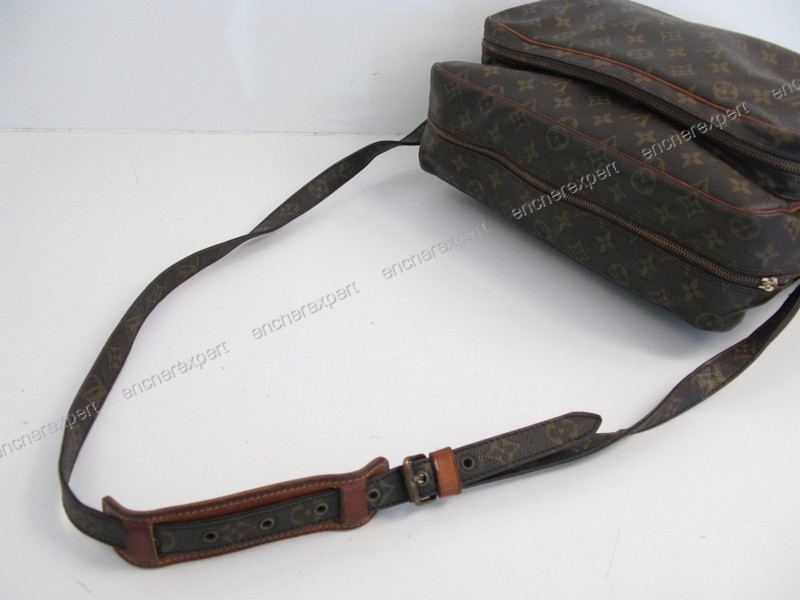 Sold at Auction: LOUIS VUITTON Beuteltasche SAC NOÉ GM, Koll