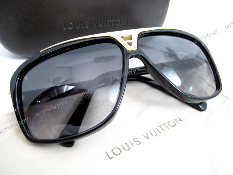 Louis Vuitton, Accessories, Louis Vuitton Evidence Z350w Sold Out Model
